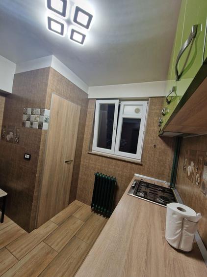 Închiriere Apartament cu 3 camere, mobilat complet, etaj 1, metrou Dristor