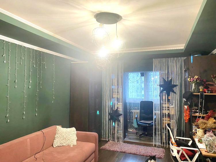 Apartament 3 camere decomandat, 72 mp, mobilat, 2 boxe, CT, et. intermediar