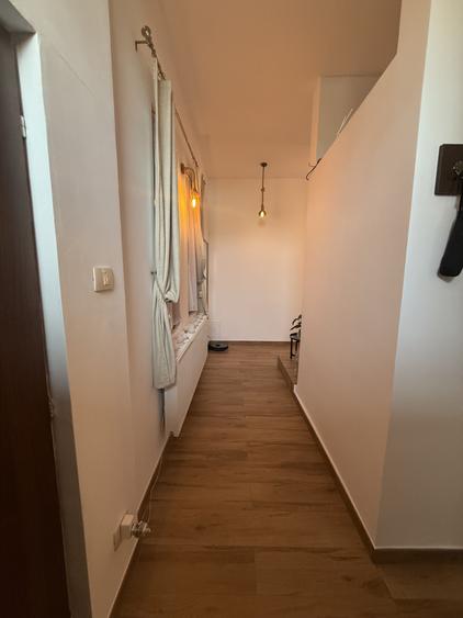 Apartament deosebit, 47 mp utili + balcon 5 mp, etaj 1 - Piata Sinaia