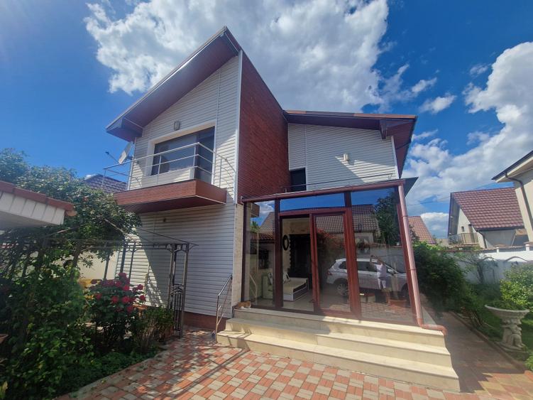 Navodari zona Sud- Vila P+1, 4 camere, Garaj, teren 326mp -260.000euro