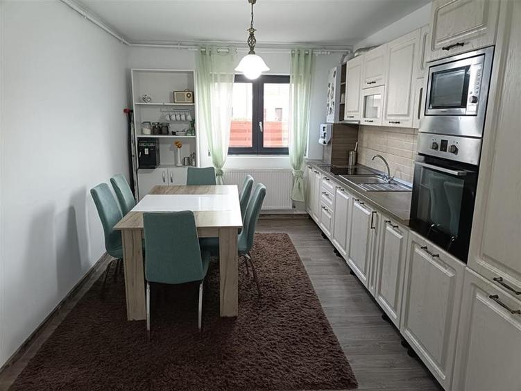 Apartament 3 camere curte 44 mp zona Arhitectilor