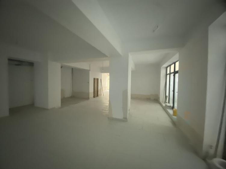 | Spatiu comercial | Piata Floreasca 208 mp |
