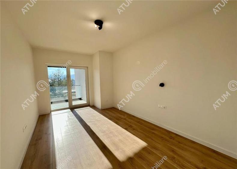 Apartament cu 3 camere 2 bai la alb loc privat de parcare in Turnisor