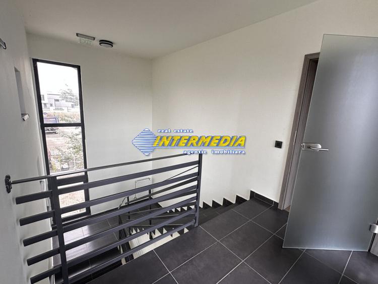 560 mp Hala Depozit Productie Servici cu Birouri curte teren 1035 mp si panouri