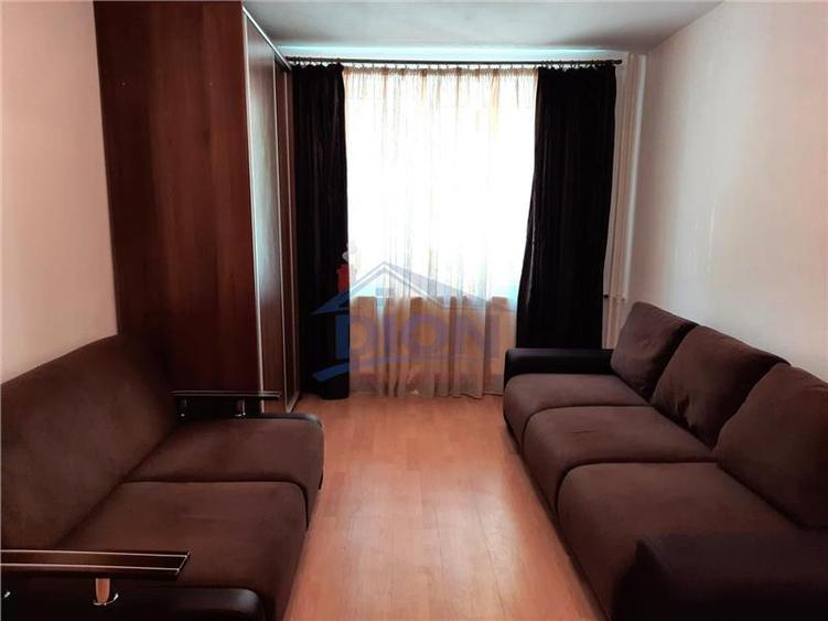 GARSONIERA BLOC MIXT, 1 DECEMBRIE