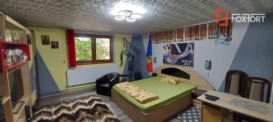 Casa individuala, 6 camere, curte comuna, zona Kiriac - Kaufland