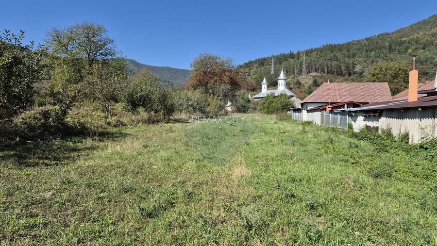 Teren casă 1280 m2, cu proiect, autorizației și utilități. - 2