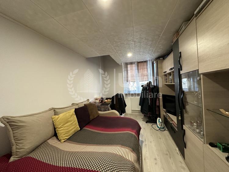 Apartament 2 camere cu tavan inalt | Decomandat | Zona Baritiu Centru