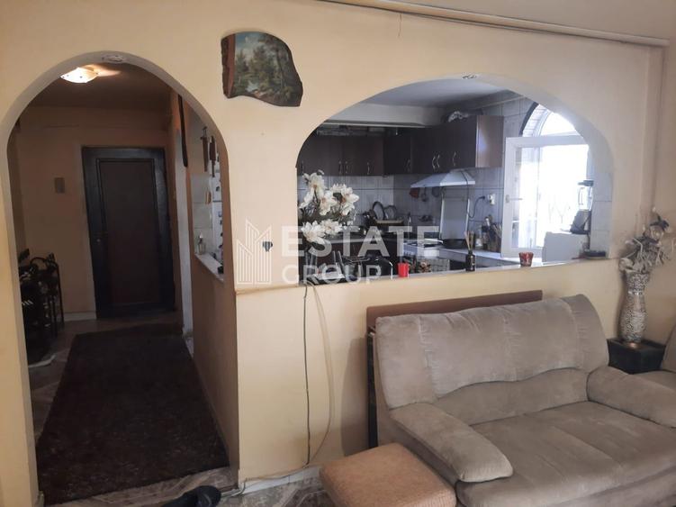 Apartament 3 camere, decomandat, parter