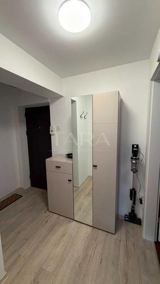 Apartament cu 2 camere decomandate, complet renovat, Plopilor.