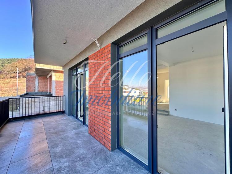 Duplex cu 4 camere, 180 mp, zona Tăuți