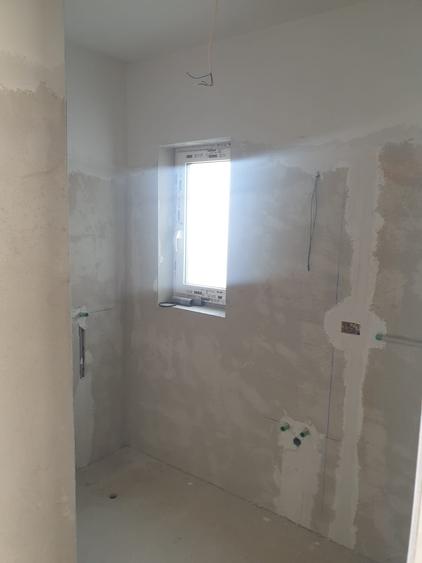 Duplex de vanzare de 130mp teren 216mp zona Floresti Crisan
