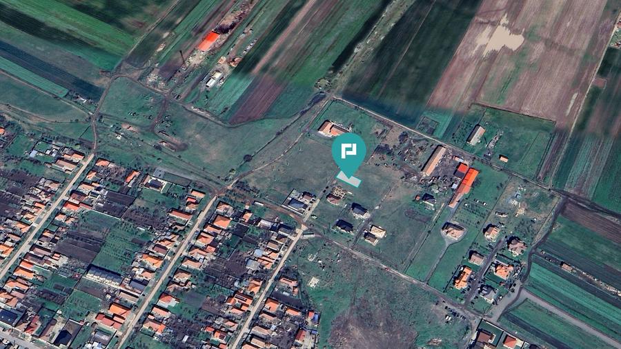 Loc de casa de 540mp în Livada