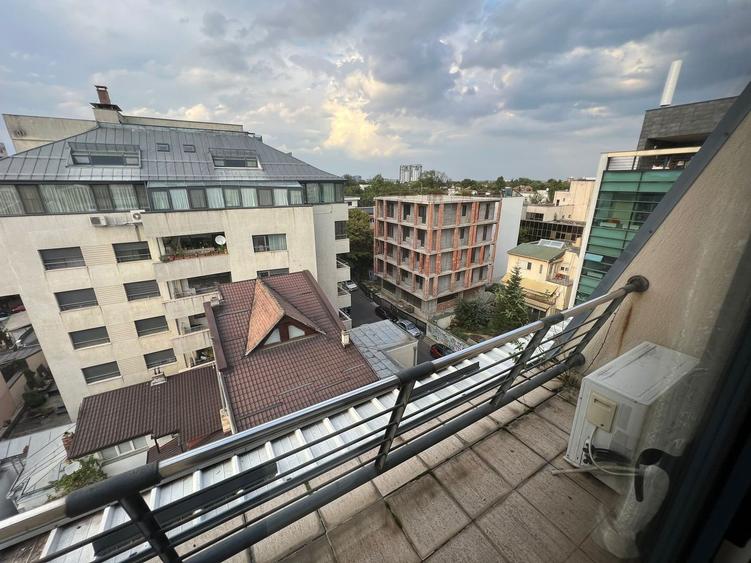 Floreasca | Duplex cu 4 camere | 150 mp | 3 băi | Parcare | Centrală proprie