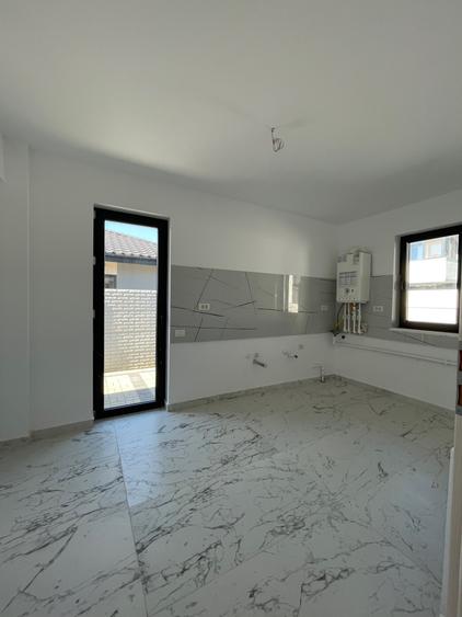 Cirogarla, A1, Lacului