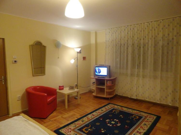 De inchiriat( vanzare)apartament o camera mobilat,RENOVAT zona Dorobanti Braila