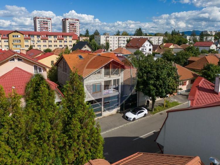 CASA LA ROSU | TOMIS 21 | 325MP | 346MP CURTE | 470 TEREN |ACCES AUTO