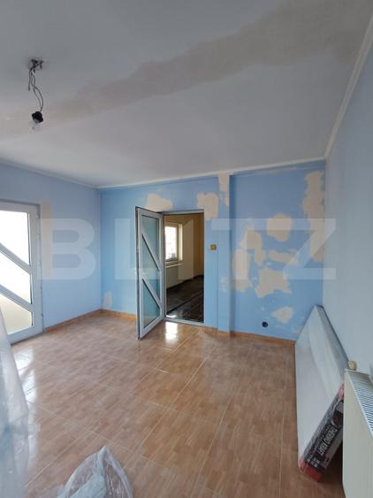 Apartament de vanzare, cu 3 camere, 84 mp, zona Centrala