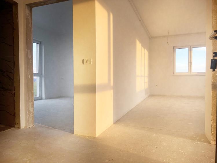 Apartament 3 camere, 75 mp, terasa 6,5 mp, bloc nou - Torontalului