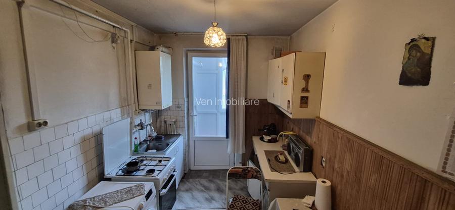 Apartament cu 3 camere decomandate în zona Decebal - 2