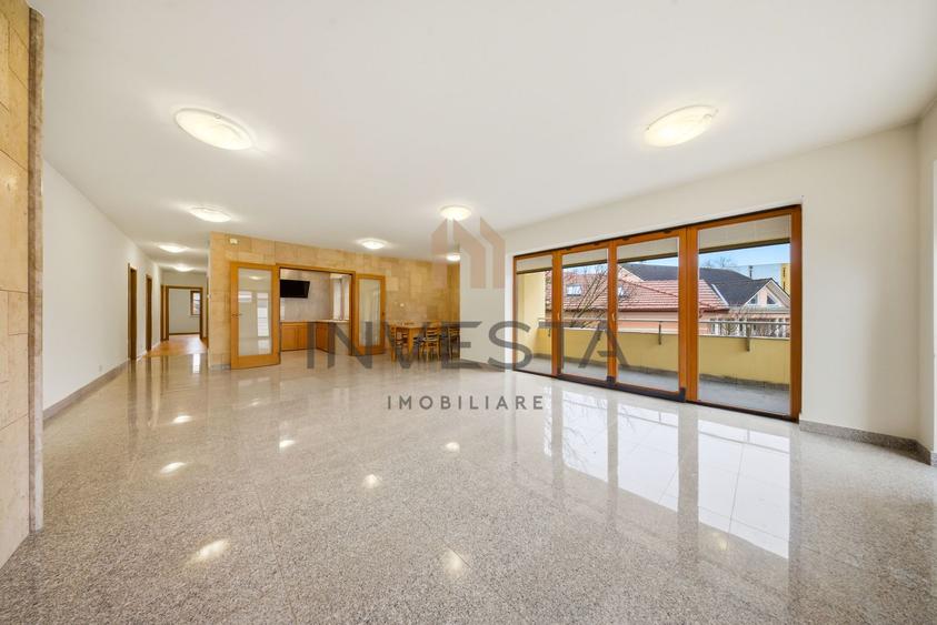 Apartament 4 camere, 161 mp, 2 garaje, Zorilor, zona Ciresilor