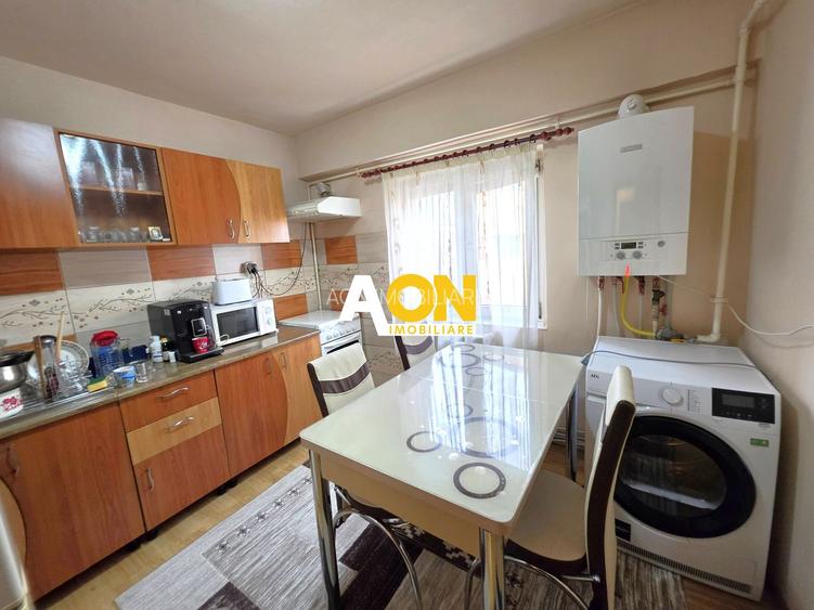 Apartament 3 camere, 2 bai, decomandat, etaj 3, Cetate, zona Stadion - 3
