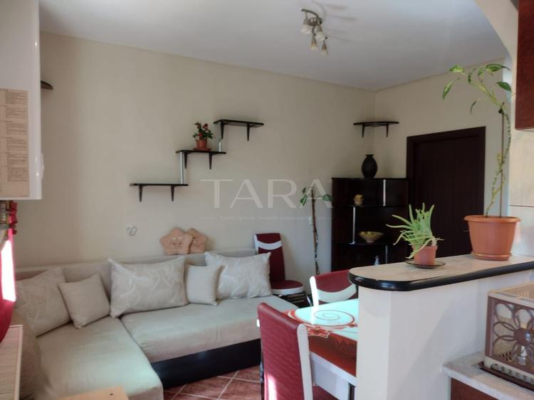 Apartament cu 2 camere, zona Gruia.
