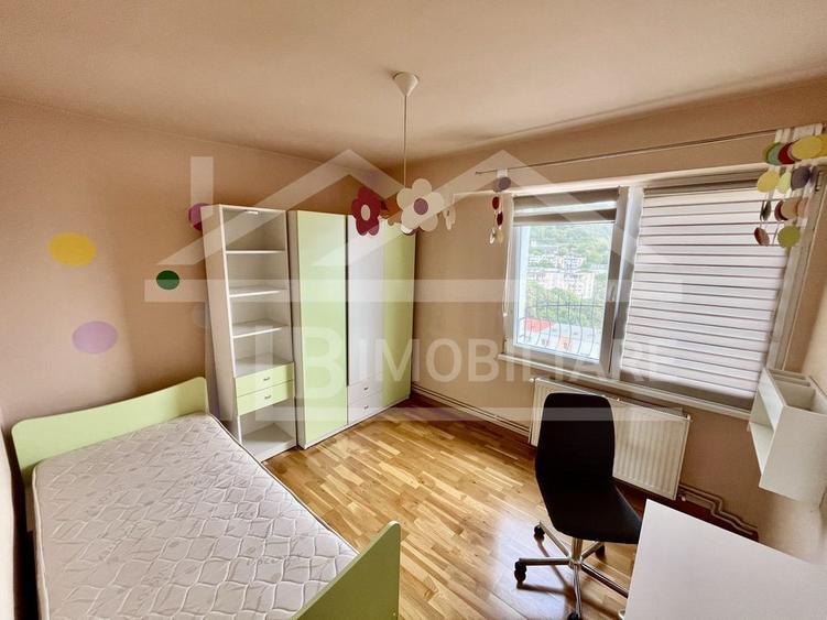 Apartament cu 3 camere, 70 mp, decomandat, Zona Fortuna