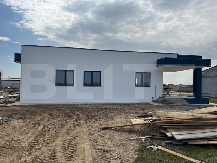 De vanzare casa Santandrei pe un singur nivel aproape de centura Santandrei