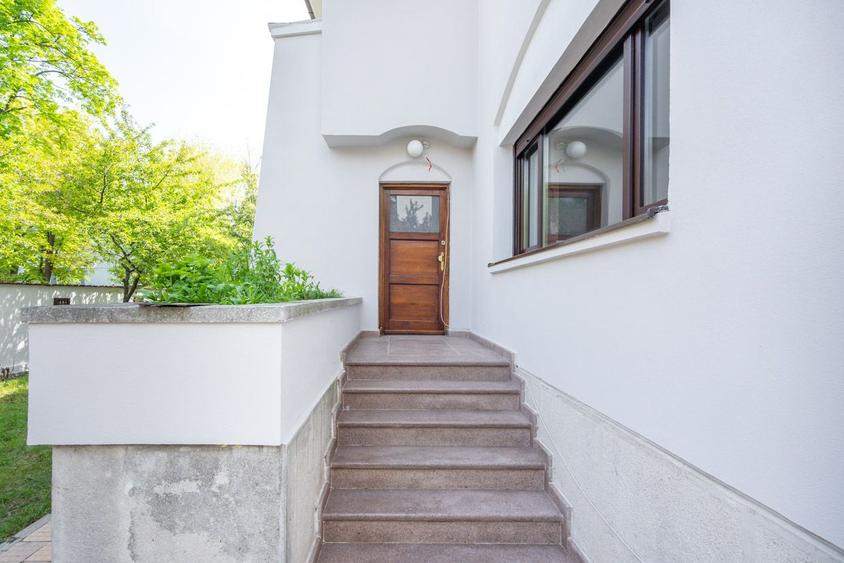 Vila - Curte libera 270 mp + Garaje dedicate - Vanzare - Floreasca
