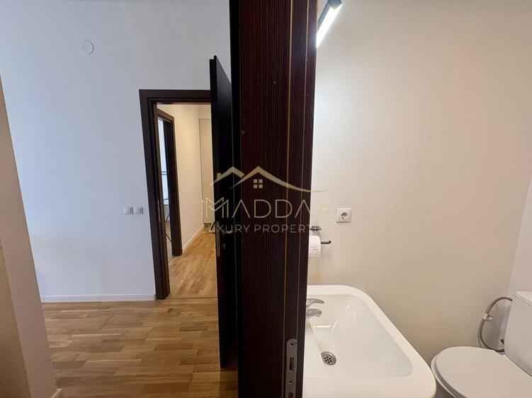 APARTAMENT de LUX cu 3 CAMERE cu Terasa si loc de parcare