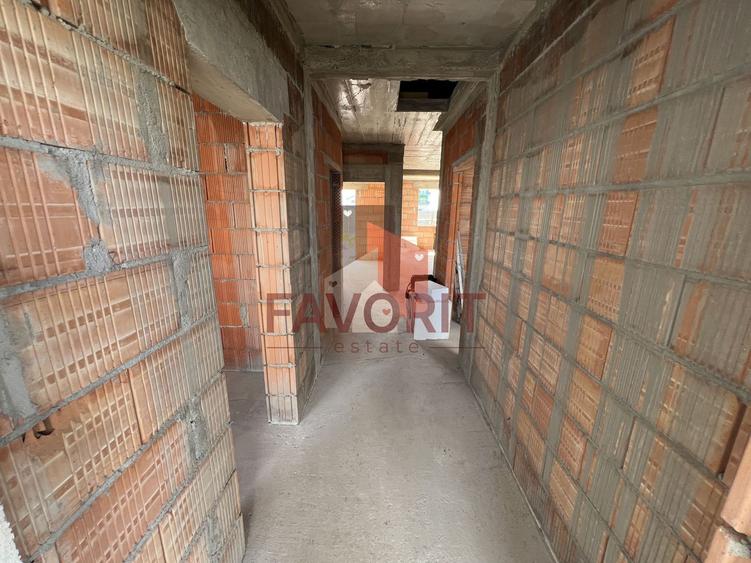 Duplex pe parter | 4 Camere | 2 Bai | Posibilitate mansardare | Giroc