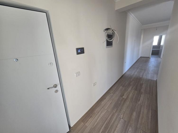 BRAYTIM. Langa Uzina de Apa. 2 Bai. Suprafata generoasa.