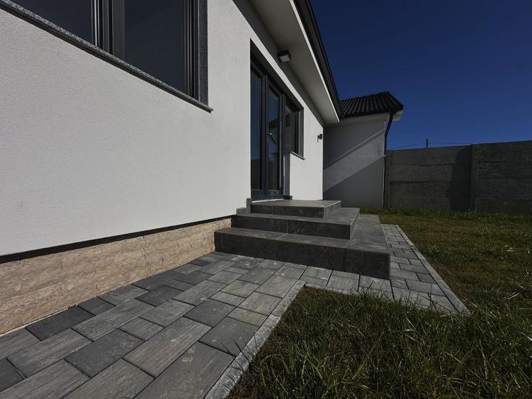 Casa nouă premium - la intrare în Sântandrei, garaj
