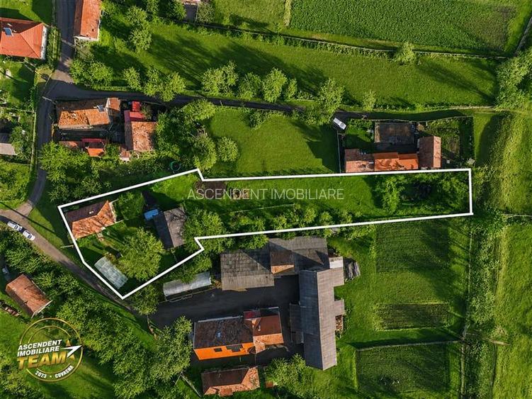 Gospodarie cu anexa, pivnita, iaz cu pesti si 2.280 mp de teren fertil Lemnia, C - 12