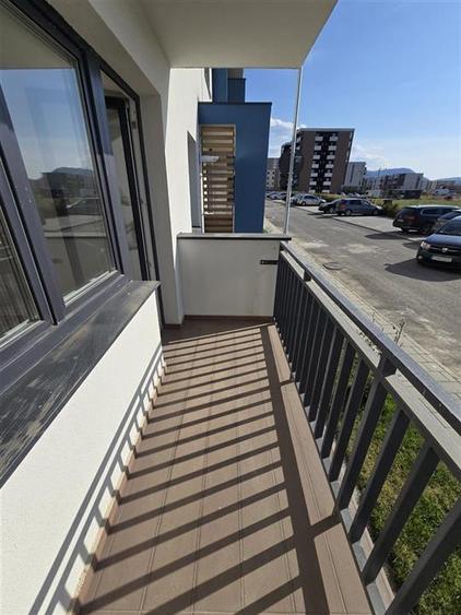 Apartament 3 Camere | Zona Tractorul | 2 Balcoane | NOU