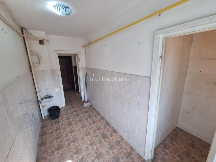 Apartament 2 camere decomandat Piata Nicolina - 9