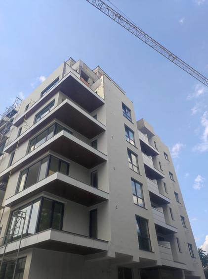 De vanzare 4 camere, 3 bai, 117. mp terasa si loc de parcare - Eminescu