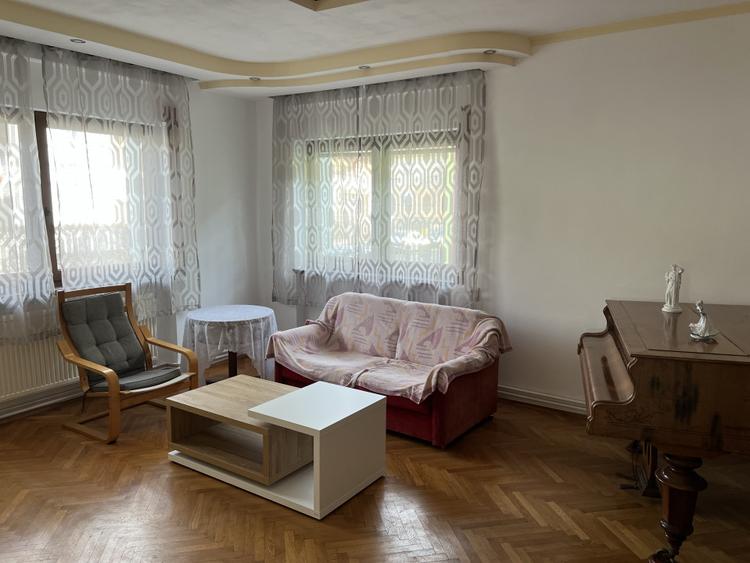 Casa singur in curte 3 camere zona stefan cel mare