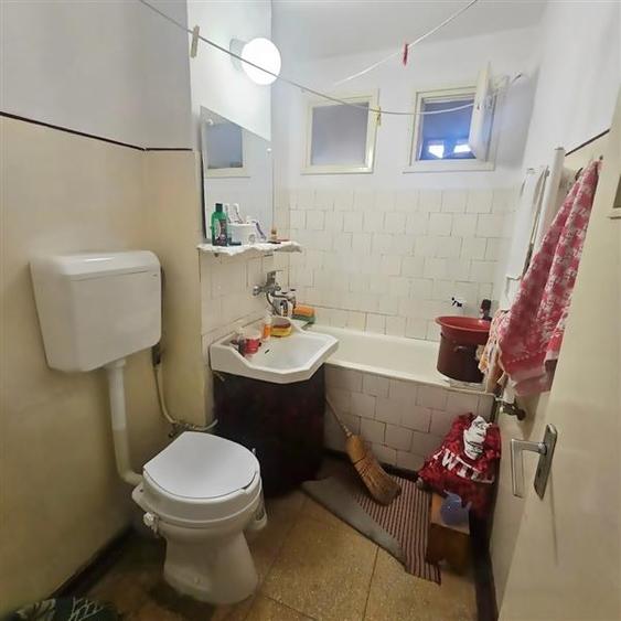 Apartament 2 camere etaj intermediar zona Astra