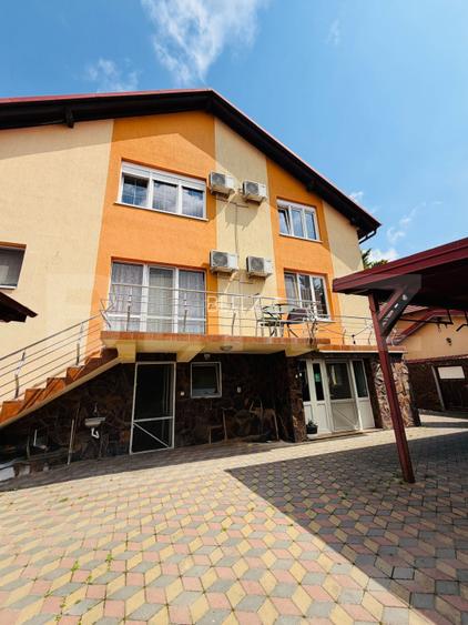 Casa individuala - 9 camere, 369 mp, 868 mp teren, zona Micro 1 - 2