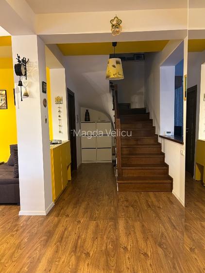 Proprietar - vând   casă/vilă  - 5