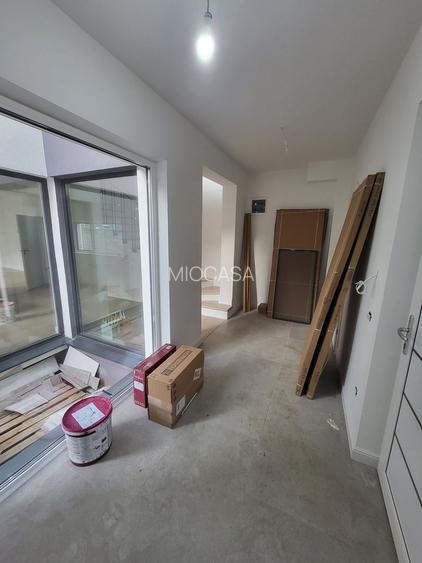 Comision 0%. Langa Iulius Mall. Zid despartitor dublu. Finisaje premium - 10