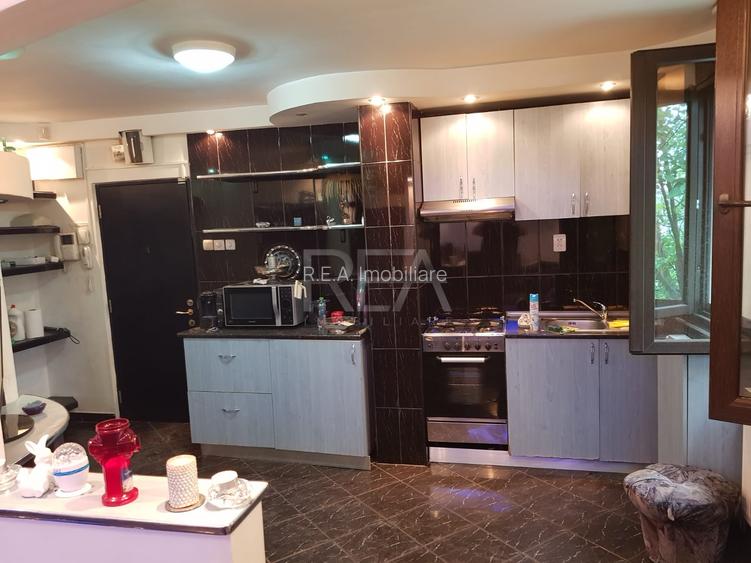 3 camere, 4/4, centrala, anvelopat-Drumul Taberei - 8