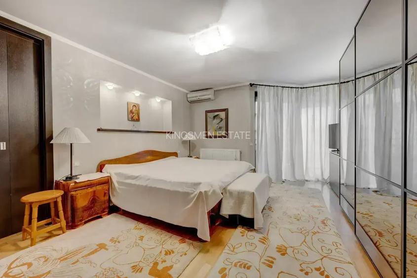 Vila de Lux ideal familie / sediu de firma in zona centrala - 15