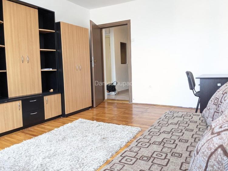 PROPRIETAR Inchiriez Ap 2 camere decomandate in Complex, mobilat, centrala,clima - 2