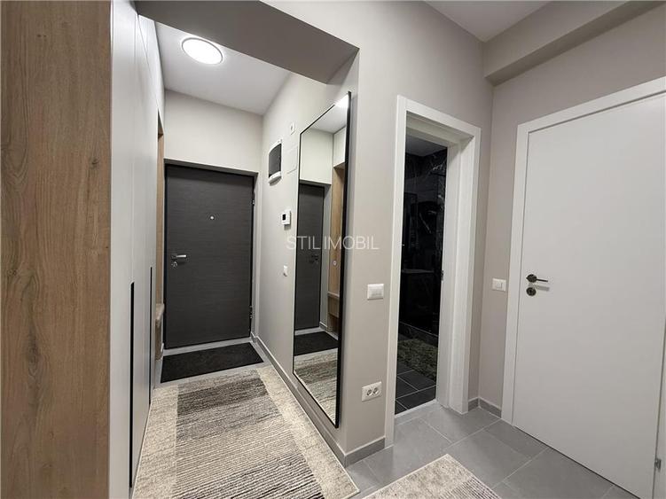 2 CAM , CENTRU PODU ROS PALAS , LUX - 28