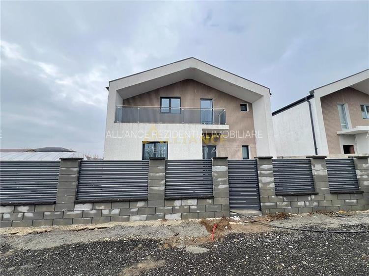 Casa Individuala P+M - 4 camere - Pompa de Caldura-Panouri Solare - 4