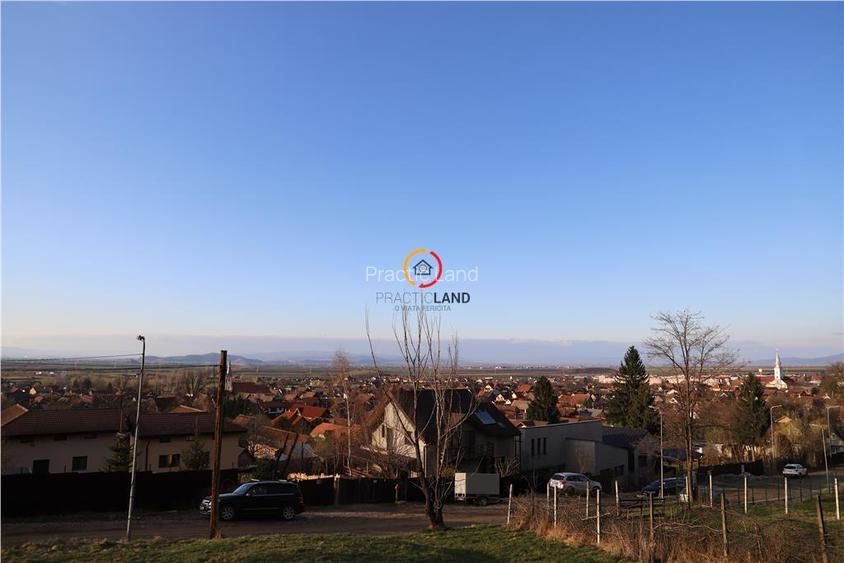 teren insorit cu panorama deosebita - 7