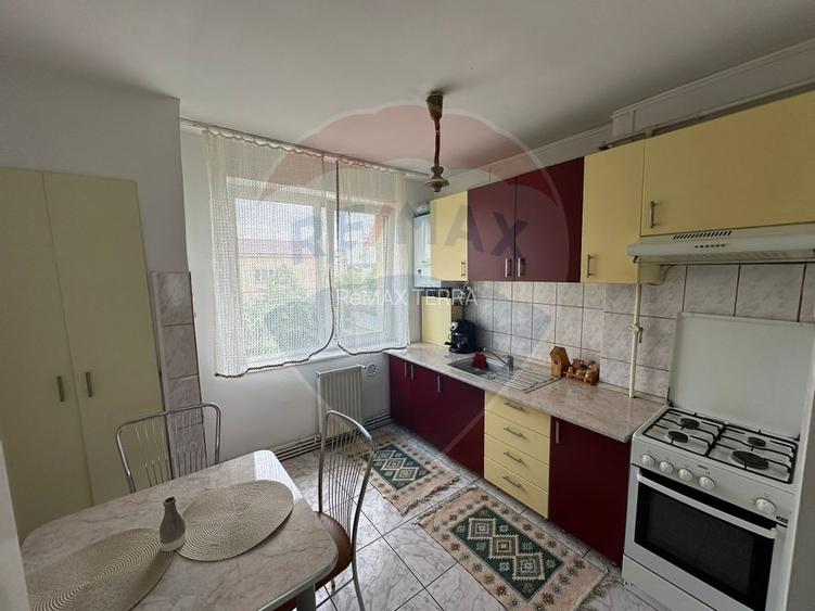 CENTRAL - 2 camere, etaj 3 - DE VANZARE - 6